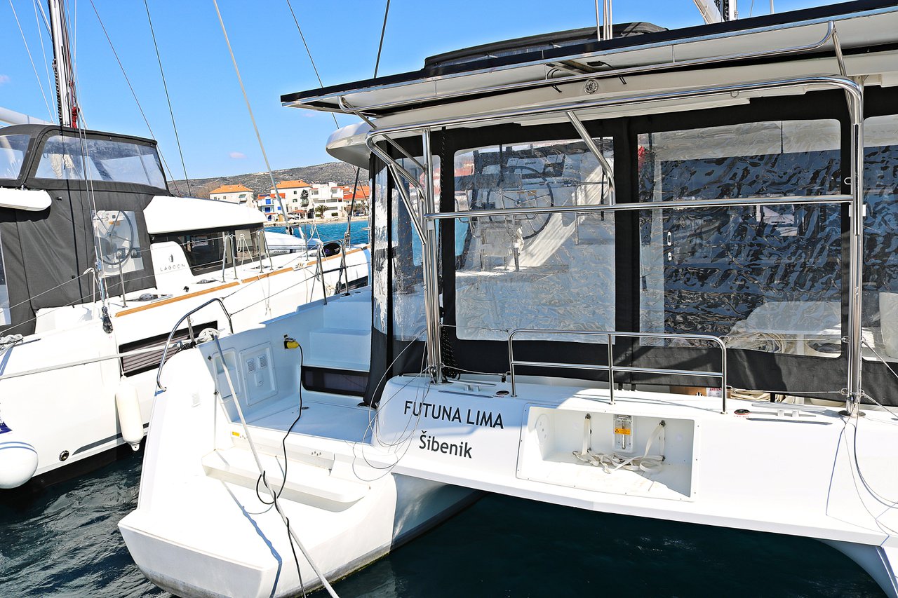 Lagoon 42 - 4 + 2 cab. — photo 28