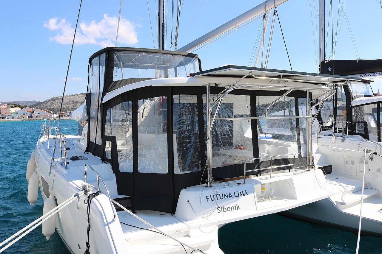 Lagoon 42 - 4 + 2 cab. — photo 30