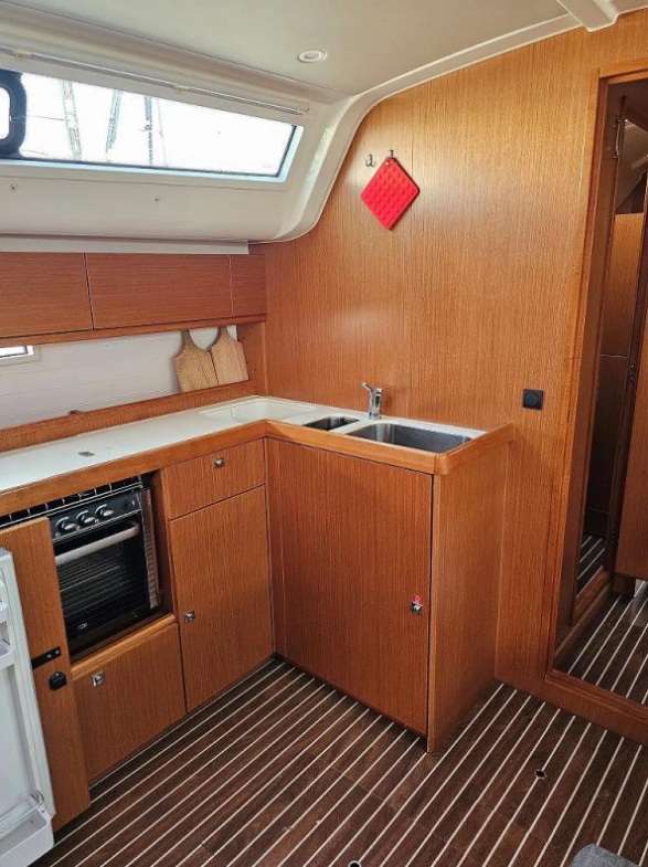 Bavaria Cruiser 51 — photo 10
