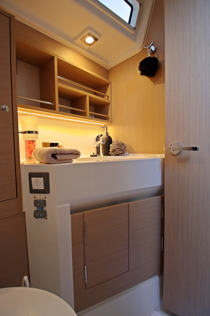 Oceanis 34.1 — photo 9