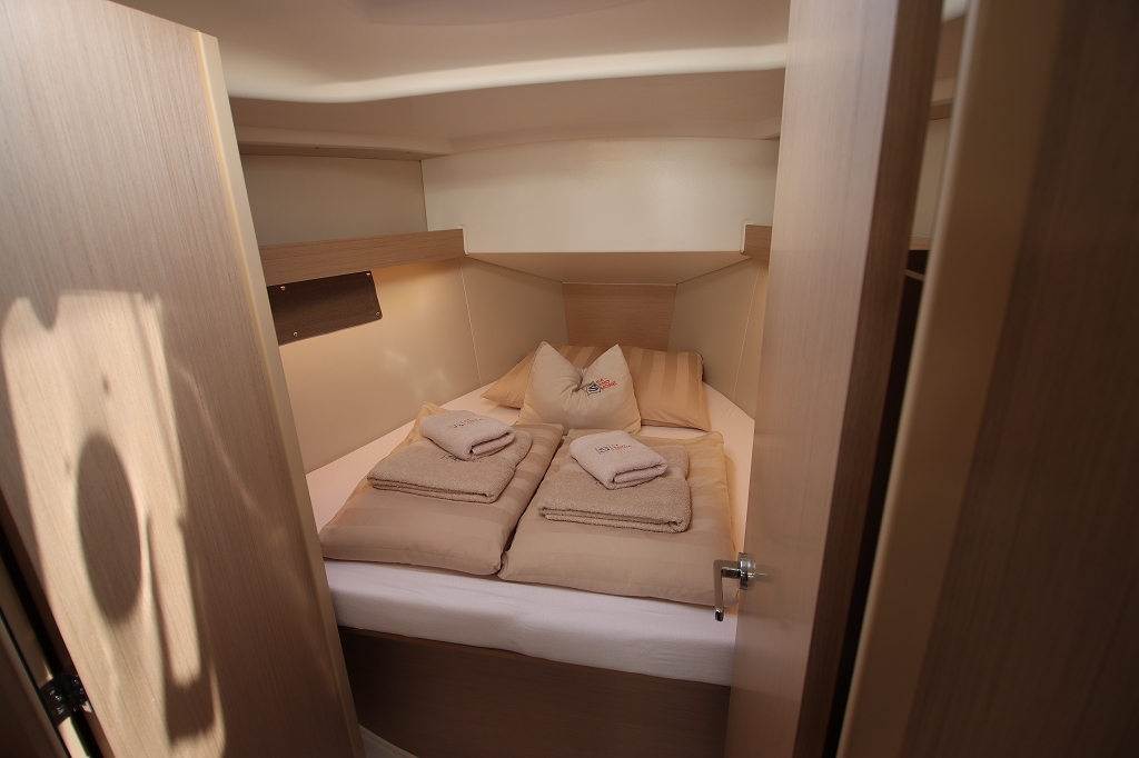 Oceanis 34.1 — photo 22