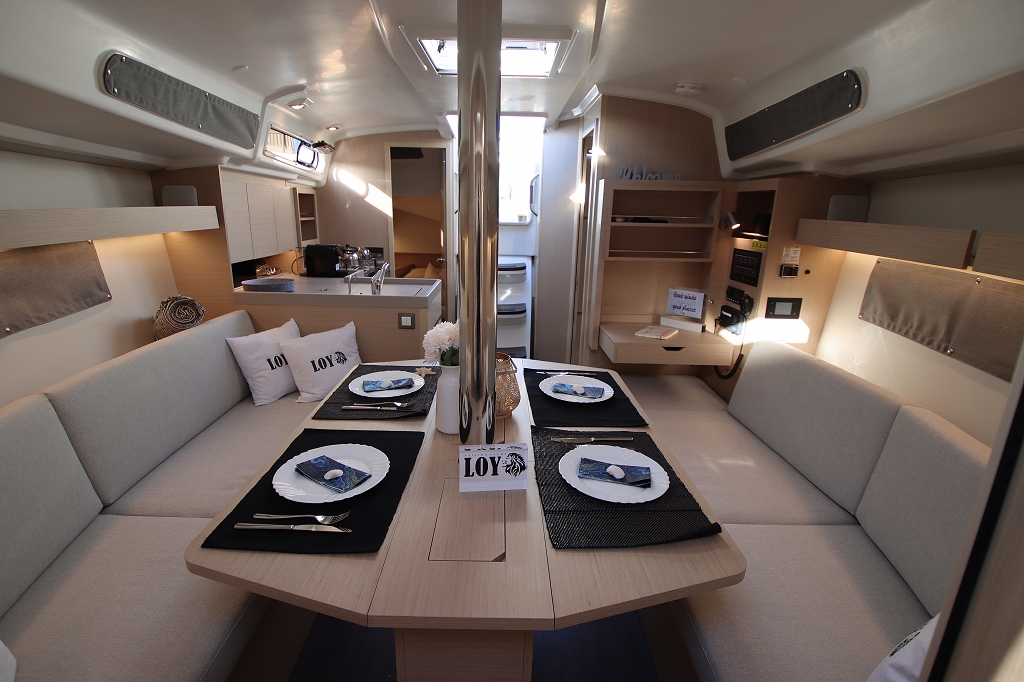 Oceanis 34.1 — photo 25