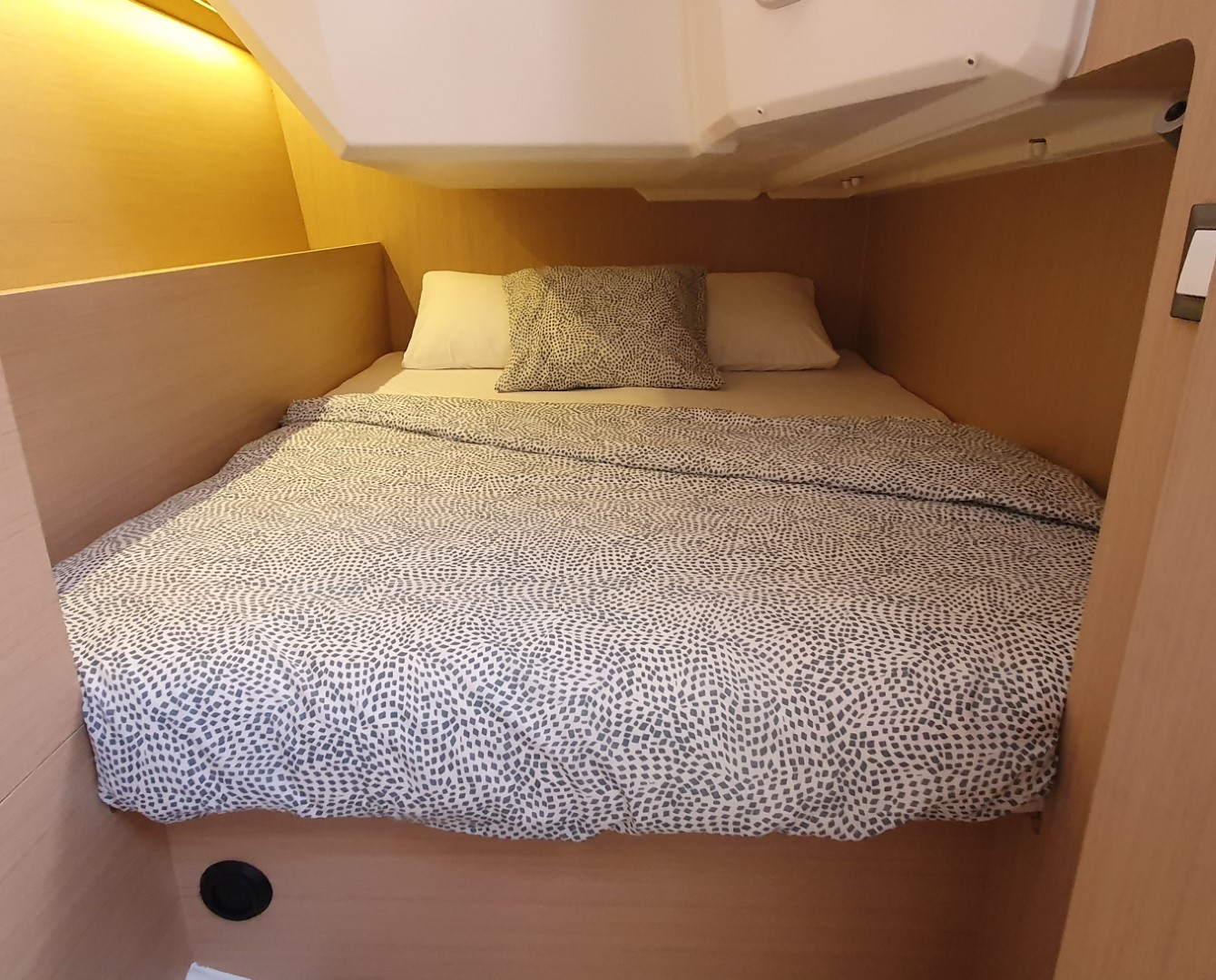 Oceanis 37.1 — photo 19