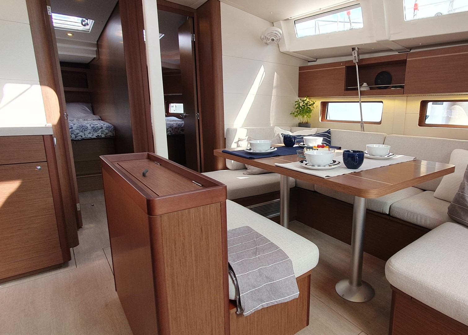 Oceanis 46.1 — photo 9