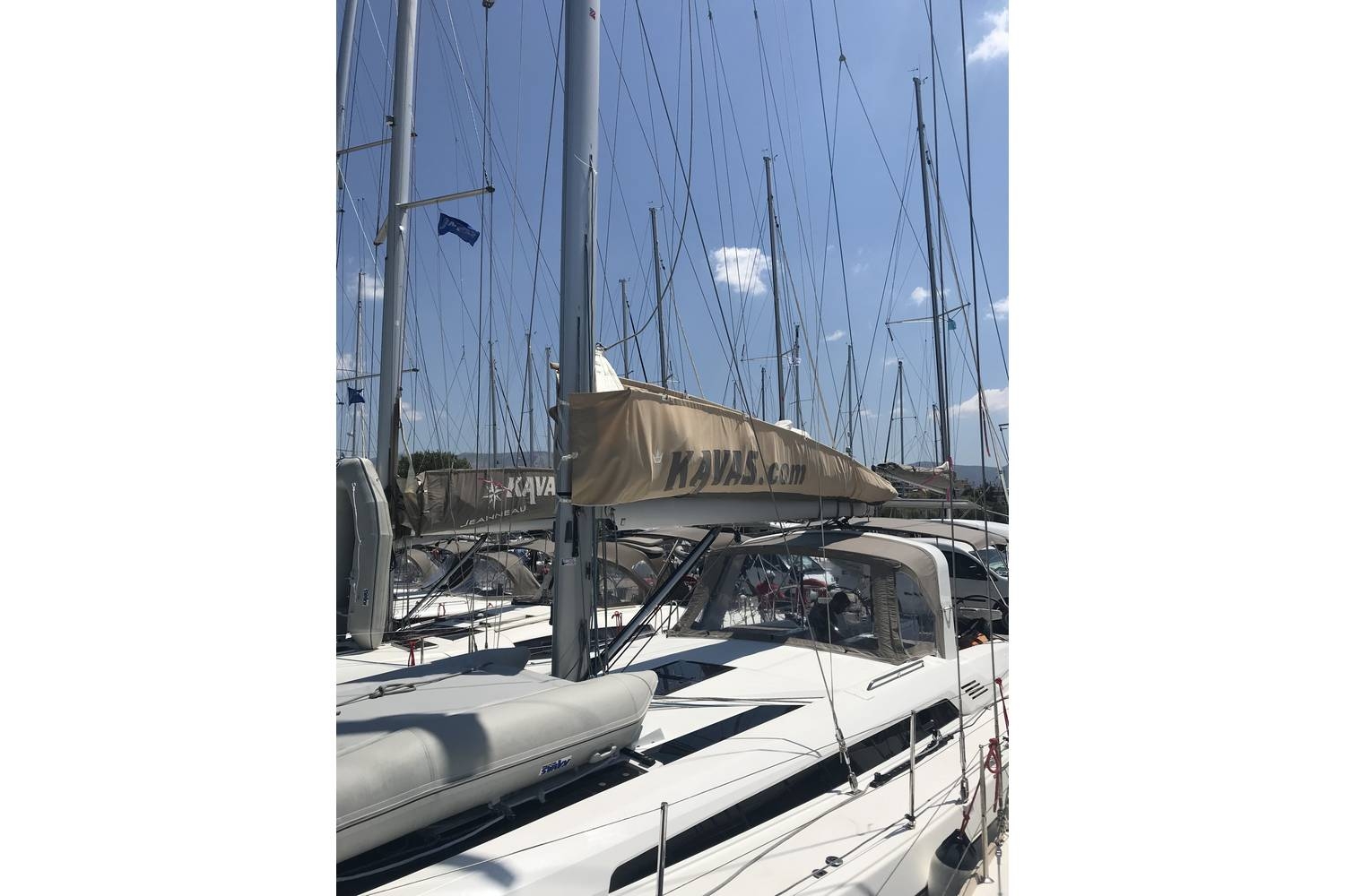 Oceanis 51.1 — photo 11