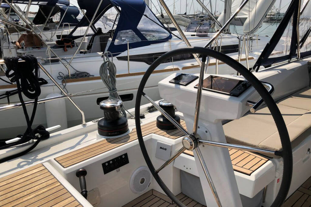 Oceanis 51.1 — photo 9