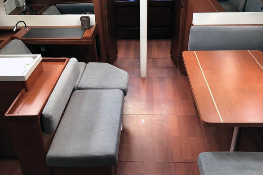 Oceanis 51.1 — photo 10