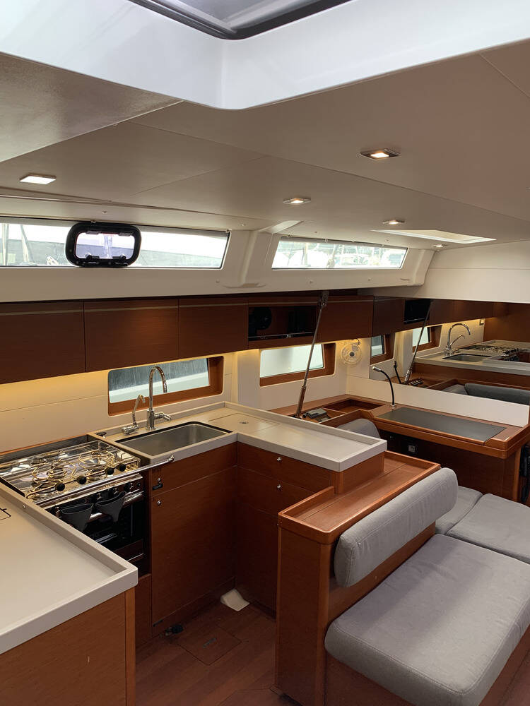 Oceanis 51.1 — photo 17