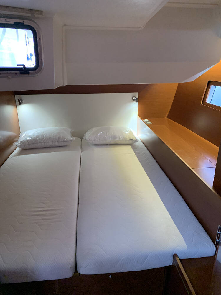 Oceanis 51.1 — photo 21