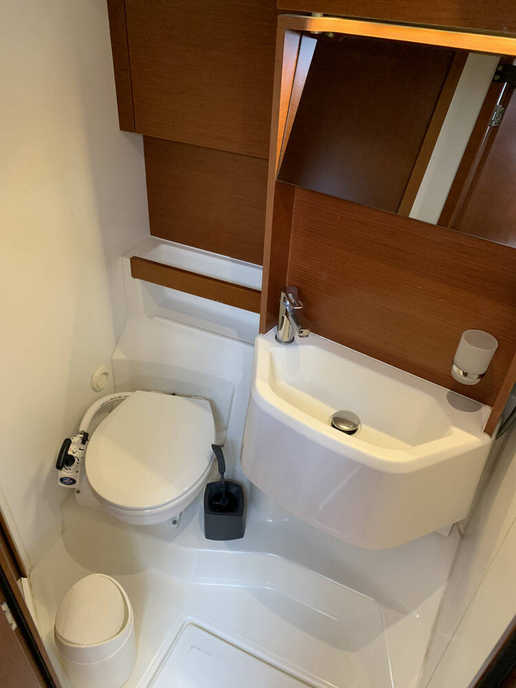 Oceanis 51.1 — photo 24