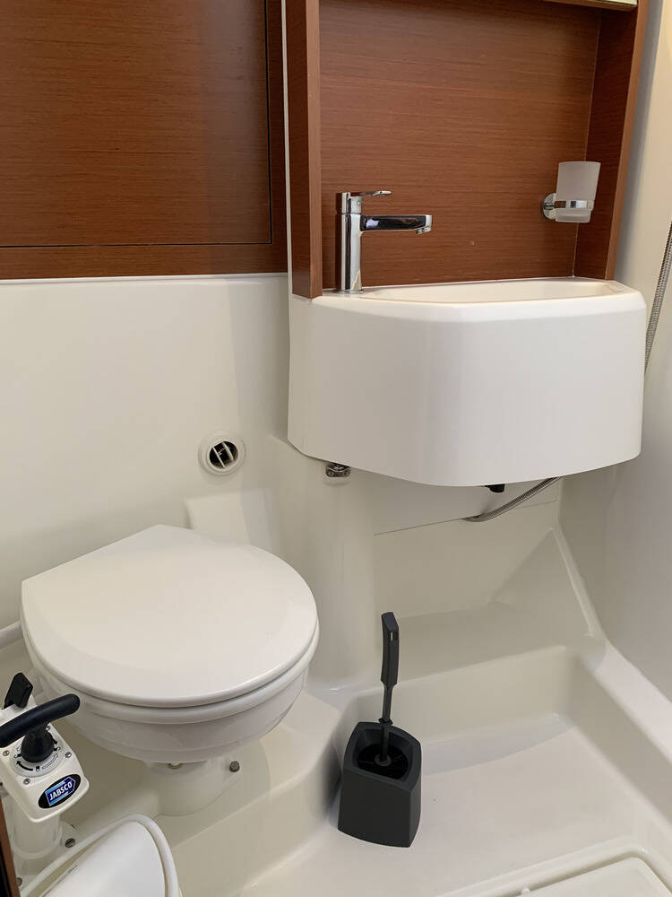 Oceanis 51.1 — photo 25