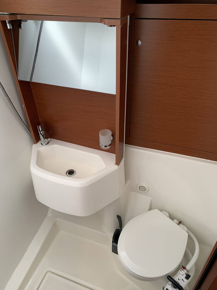 Oceanis 51.1 — photo 26