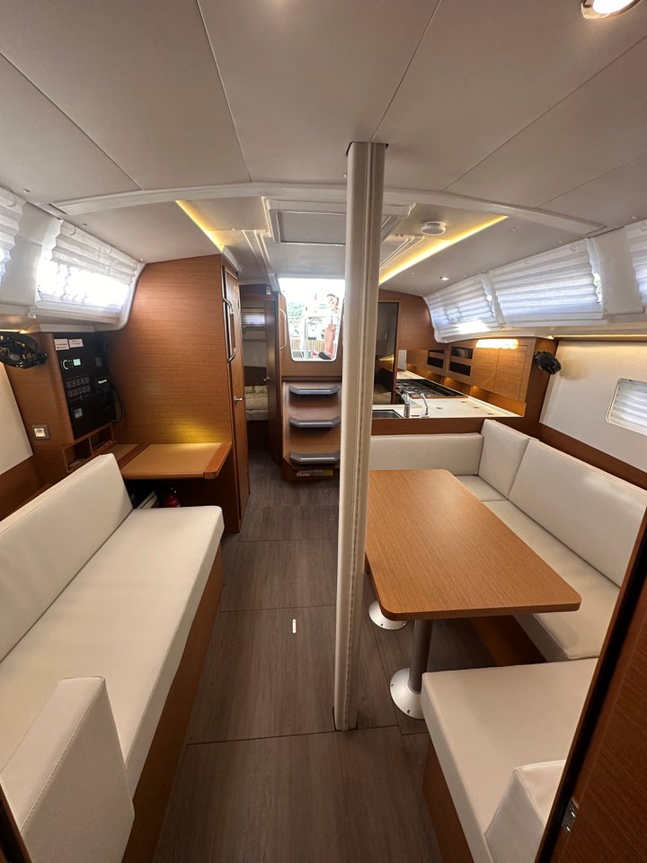 Sun Odyssey 380 - 3 cab. — photo 5