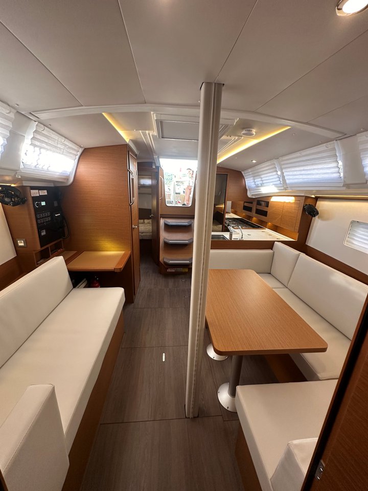 Sun Odyssey 380 - 3 cab. — photo 8