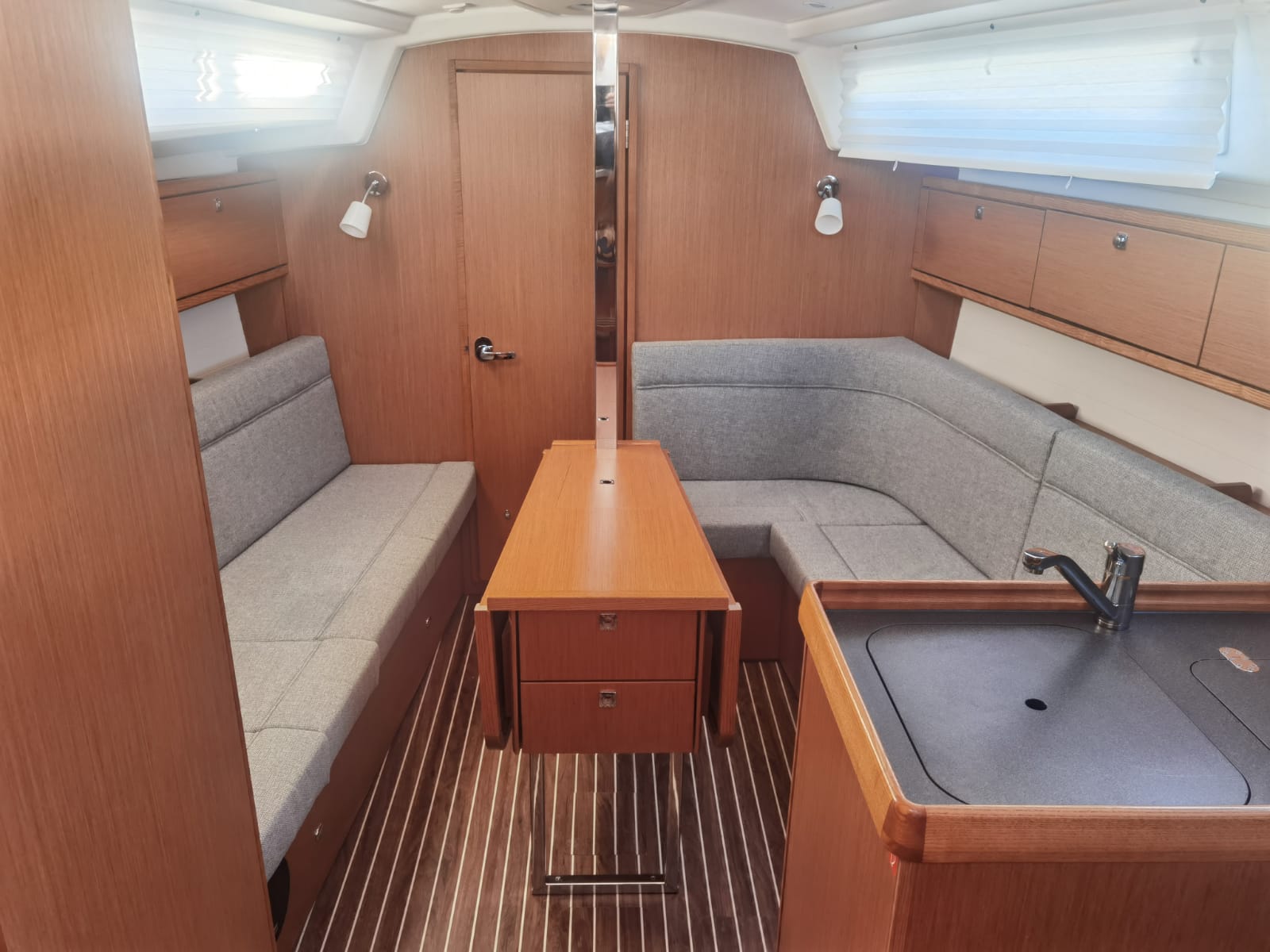 Bavaria Cruiser 34 — photo 6