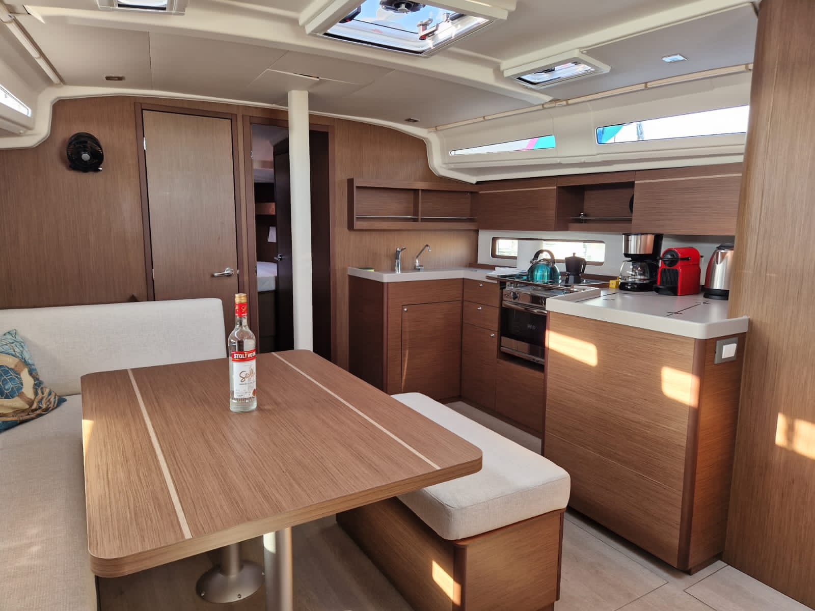 Oceanis 40.1 — photo 9