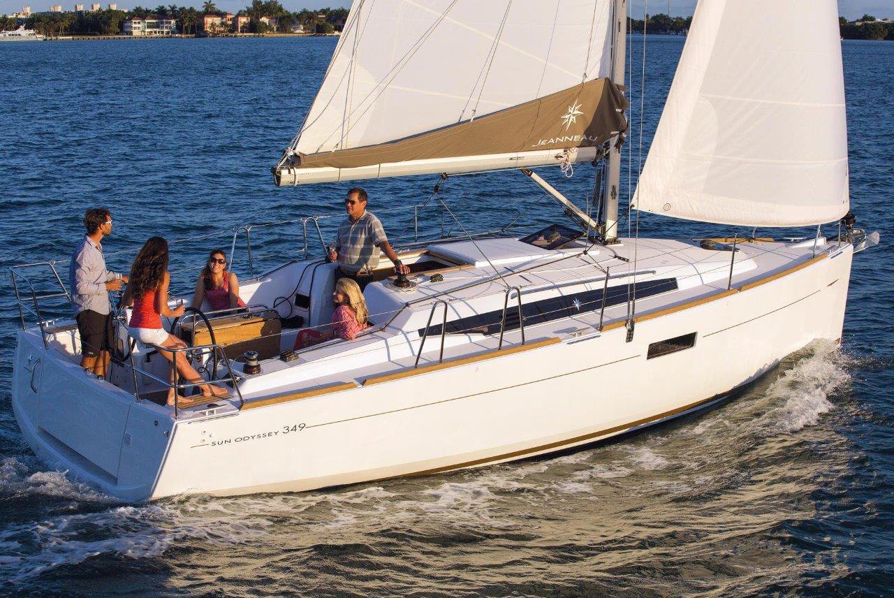 Sun Odyssey 349 - 2 cab. — photo 3