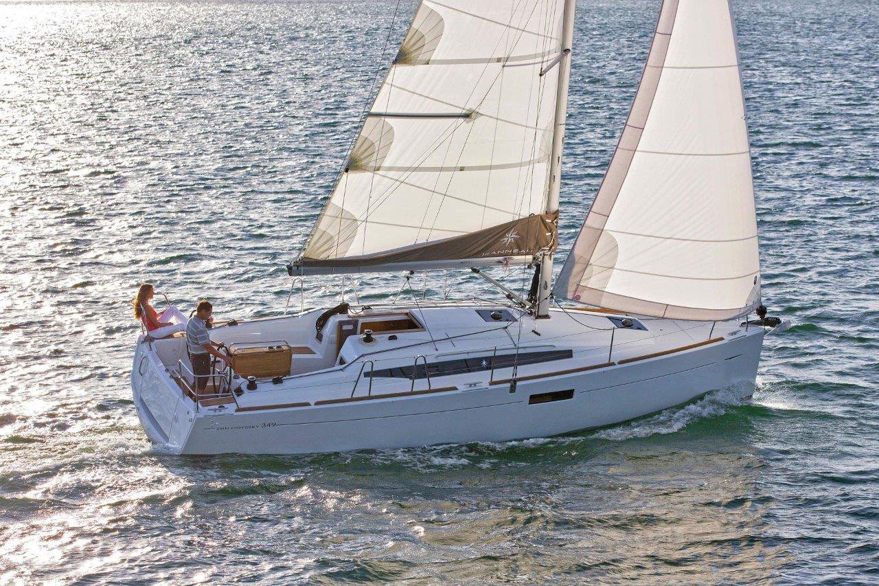 Sun Odyssey 349 - 2 cab. — photo 4