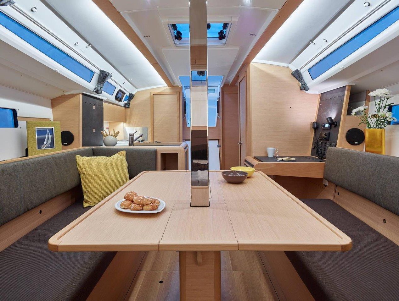 Sun Odyssey 349 - 2 cab. — photo 7