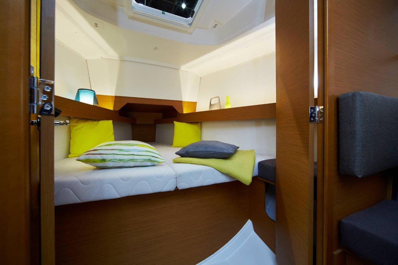 Sun Odyssey 349 - 2 cab. — photo 13