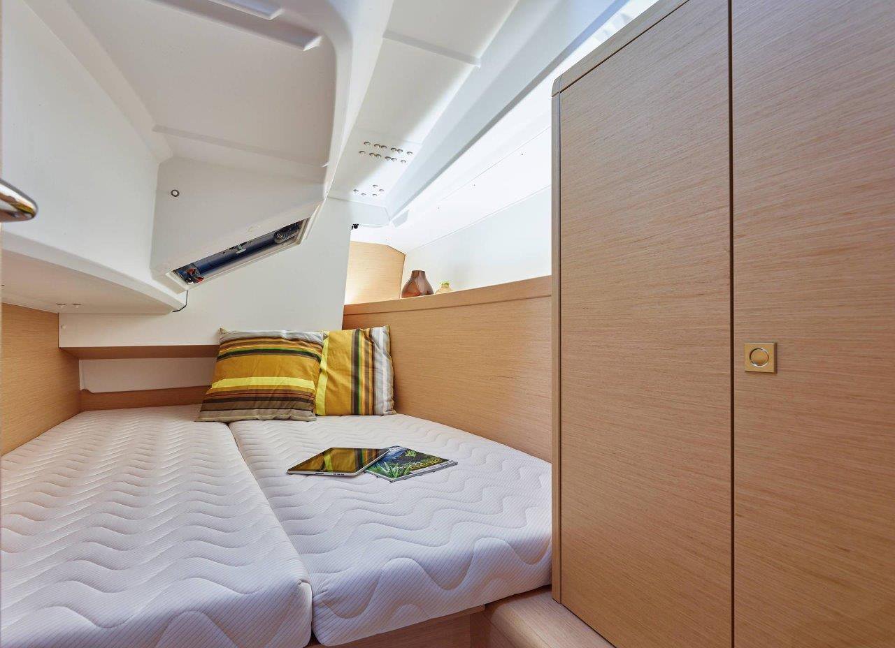 Sun Odyssey 349 - 2 cab. — photo 15