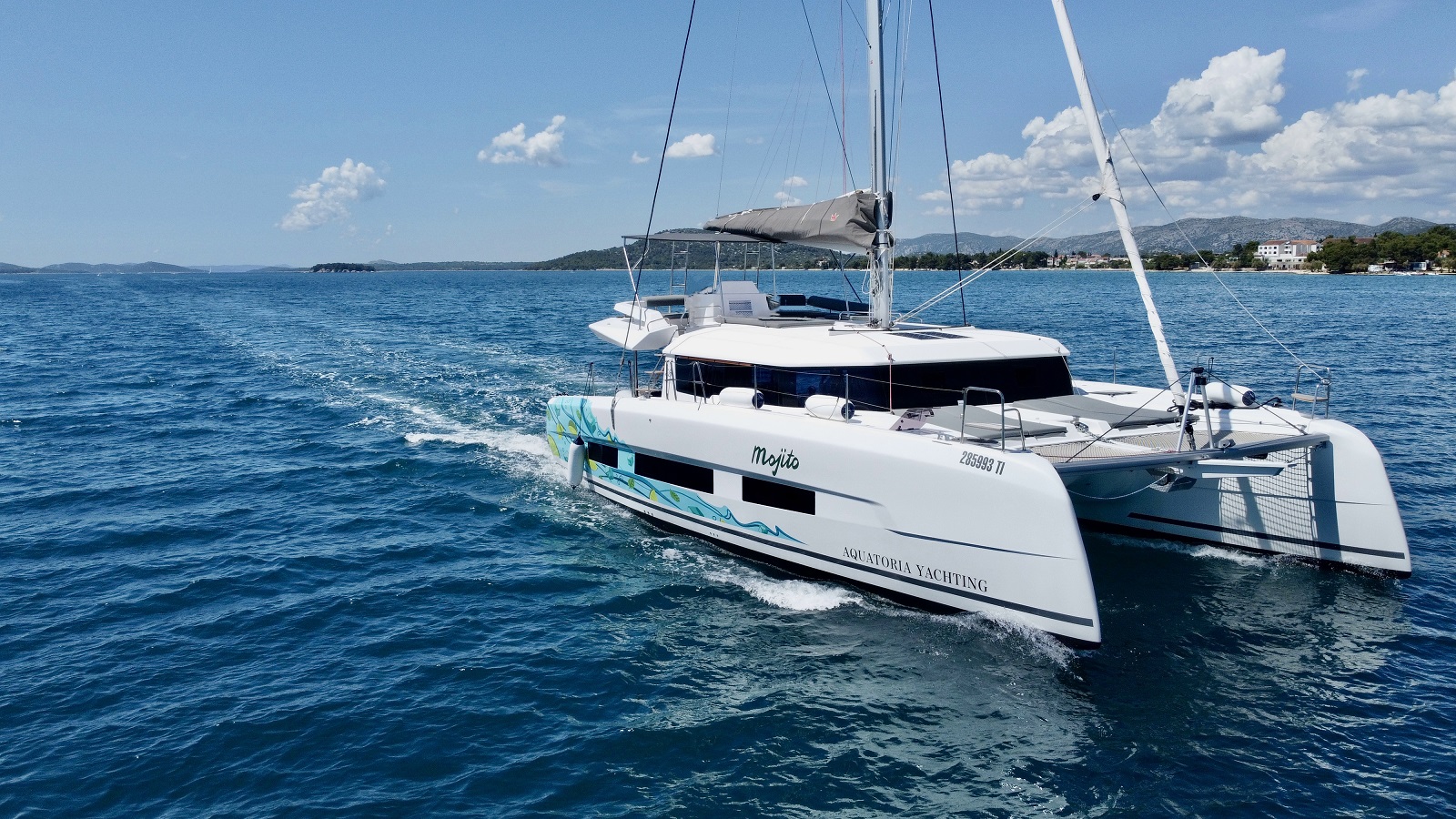 Dufour 48 Catamaran - 5 + 1 cab. — photo 7