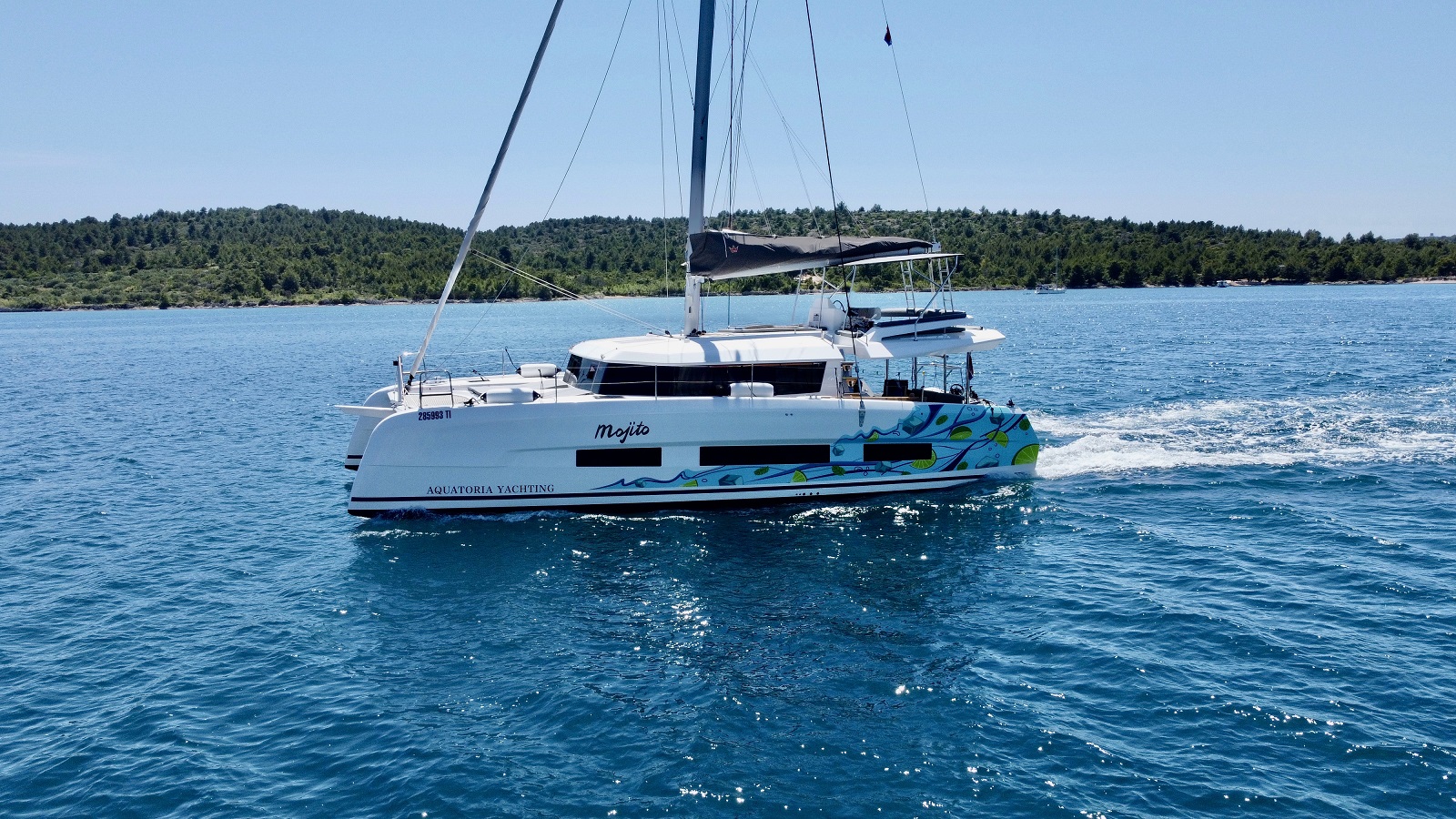 Dufour 48 Catamaran - 5 + 1 cab. — photo 8