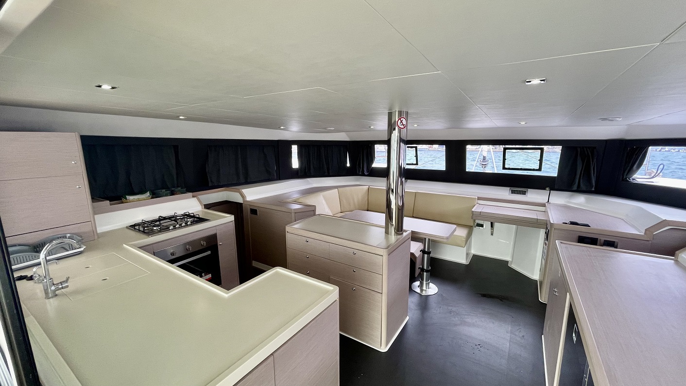 Dufour 48 Catamaran - 5 + 1 cab. — photo 18