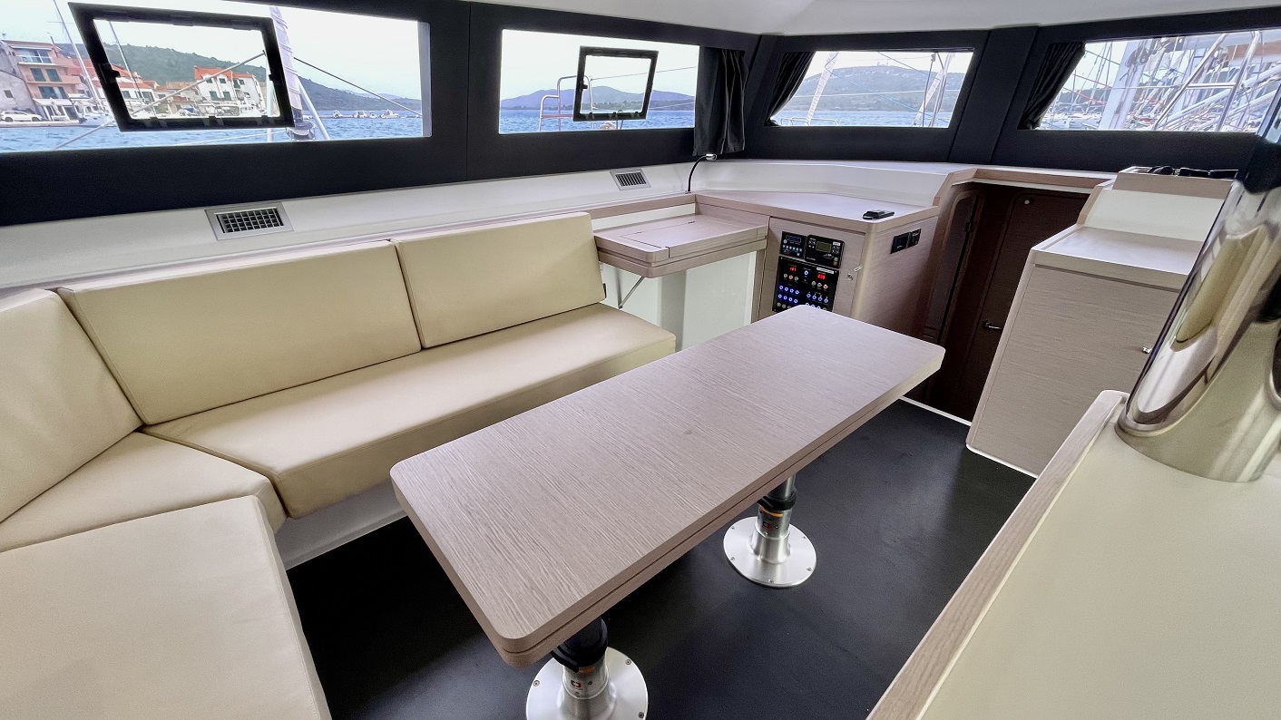 Dufour 48 Catamaran - 5 + 1 cab. — photo 19