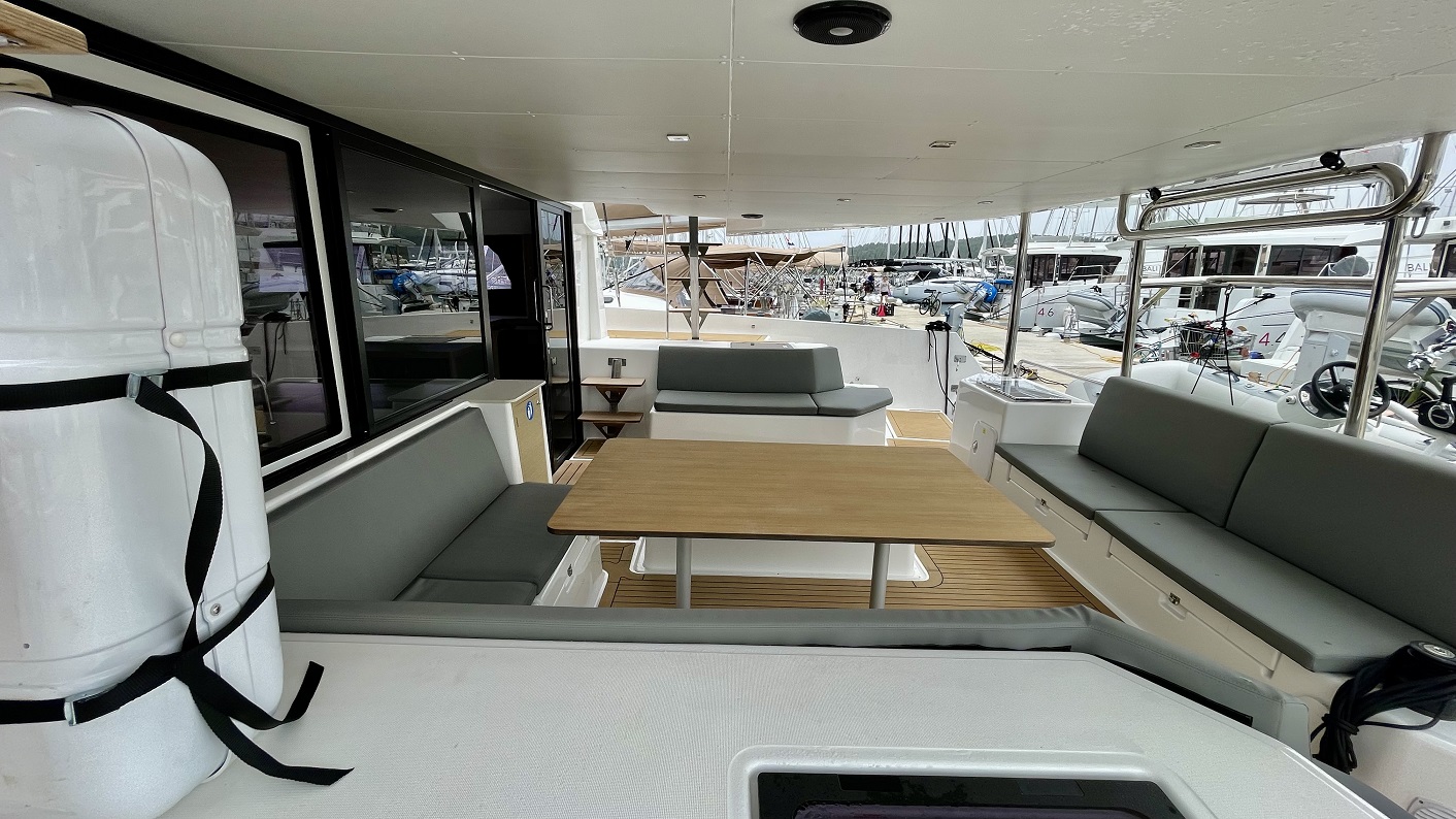 Dufour 48 Catamaran - 5 + 1 cab. — photo 34