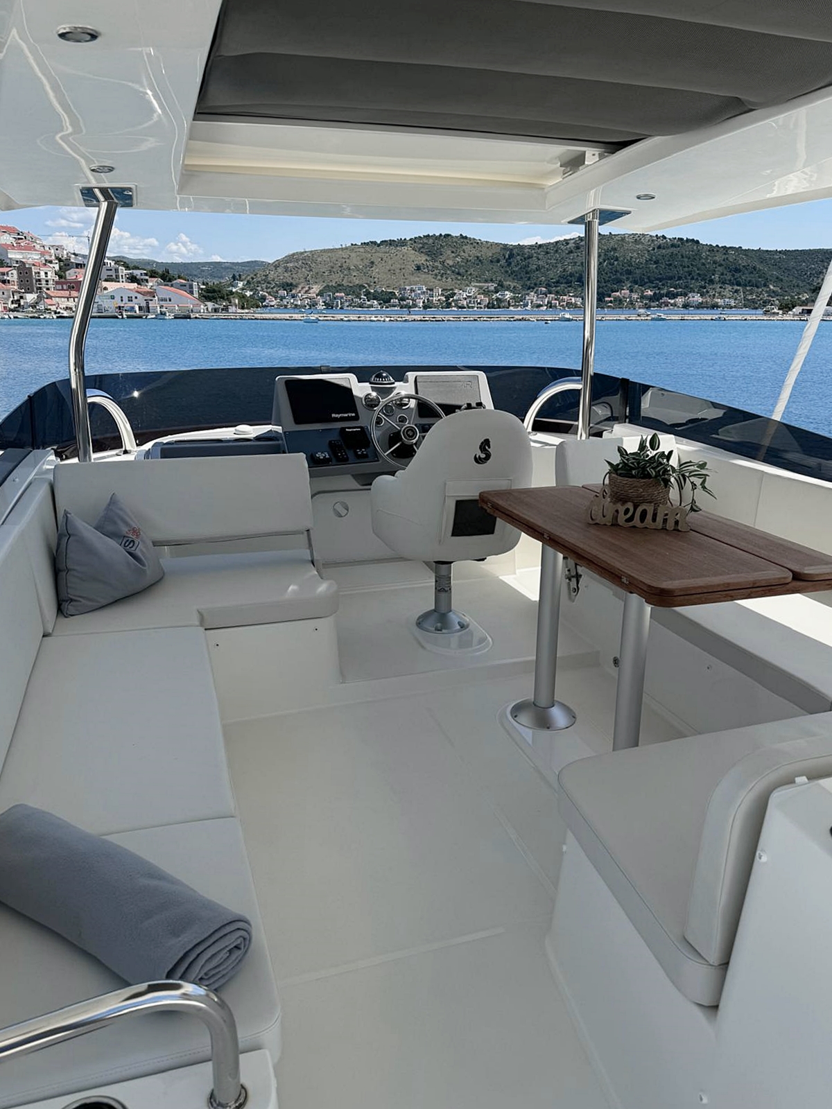 Swift Trawler 48 — photo 14