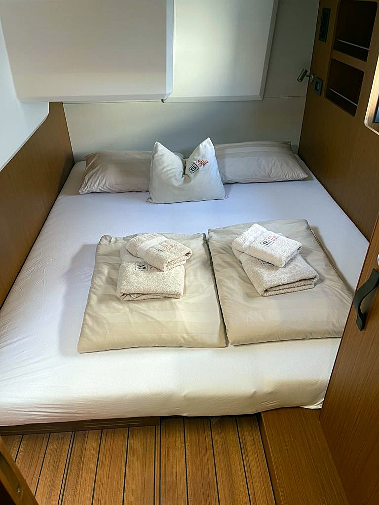 Swift Trawler 48 — photo 33