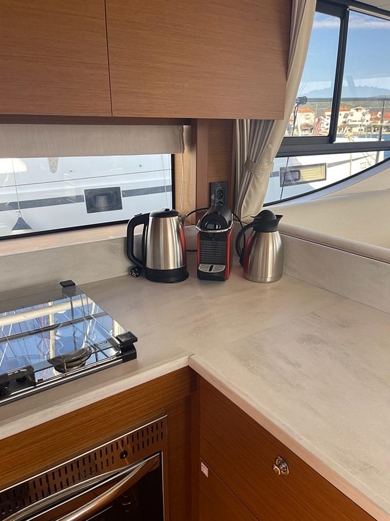 Swift Trawler 48 — photo 45