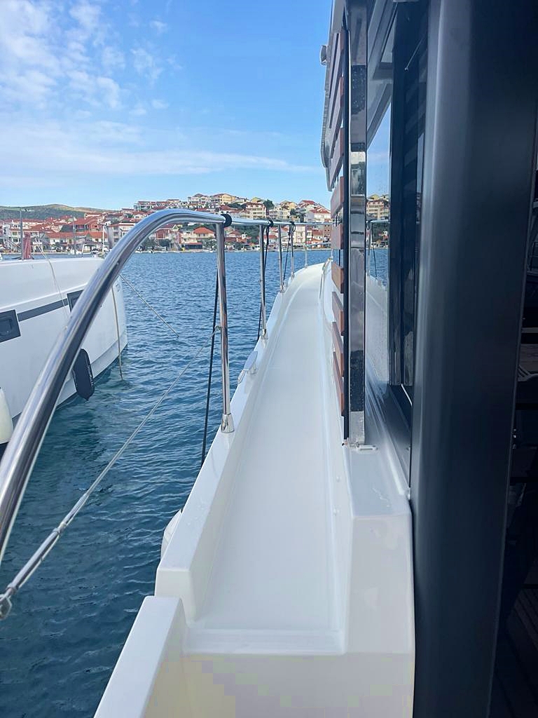 Swift Trawler 48 — photo 48