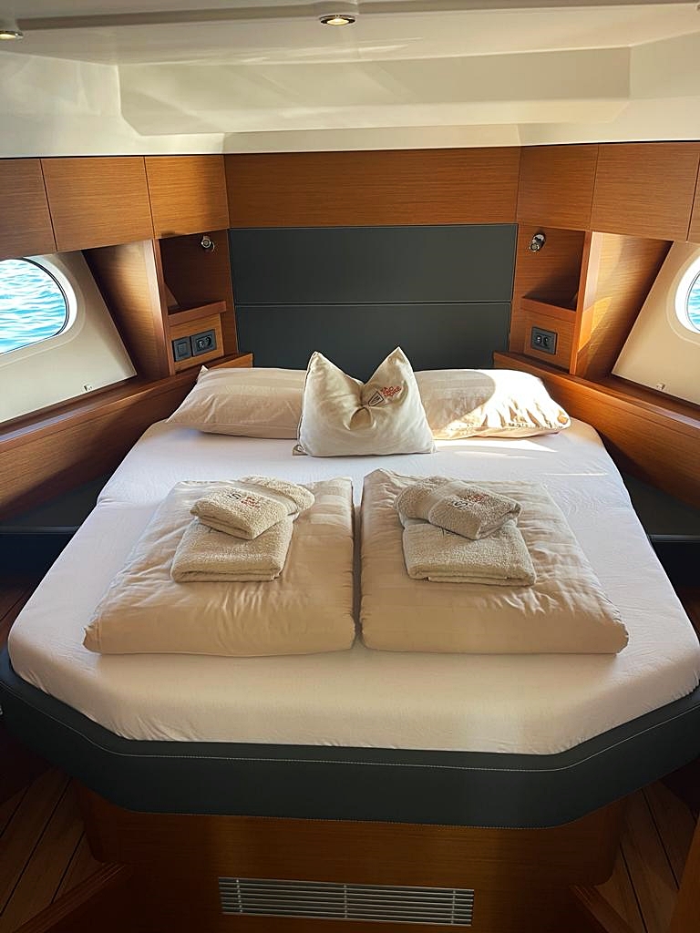 Swift Trawler 48 — photo 50