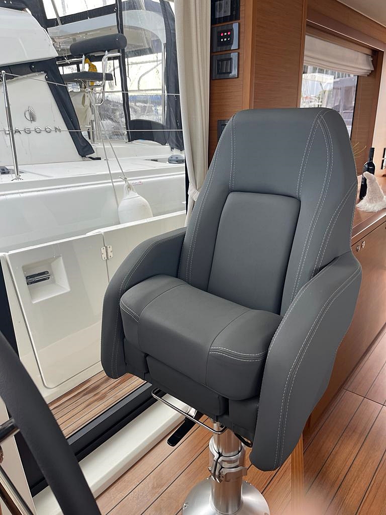Swift Trawler 48 — photo 54