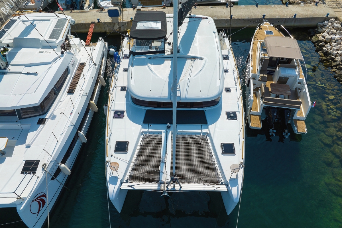 Lagoon 40 - 4 + 2 cab — photo 3