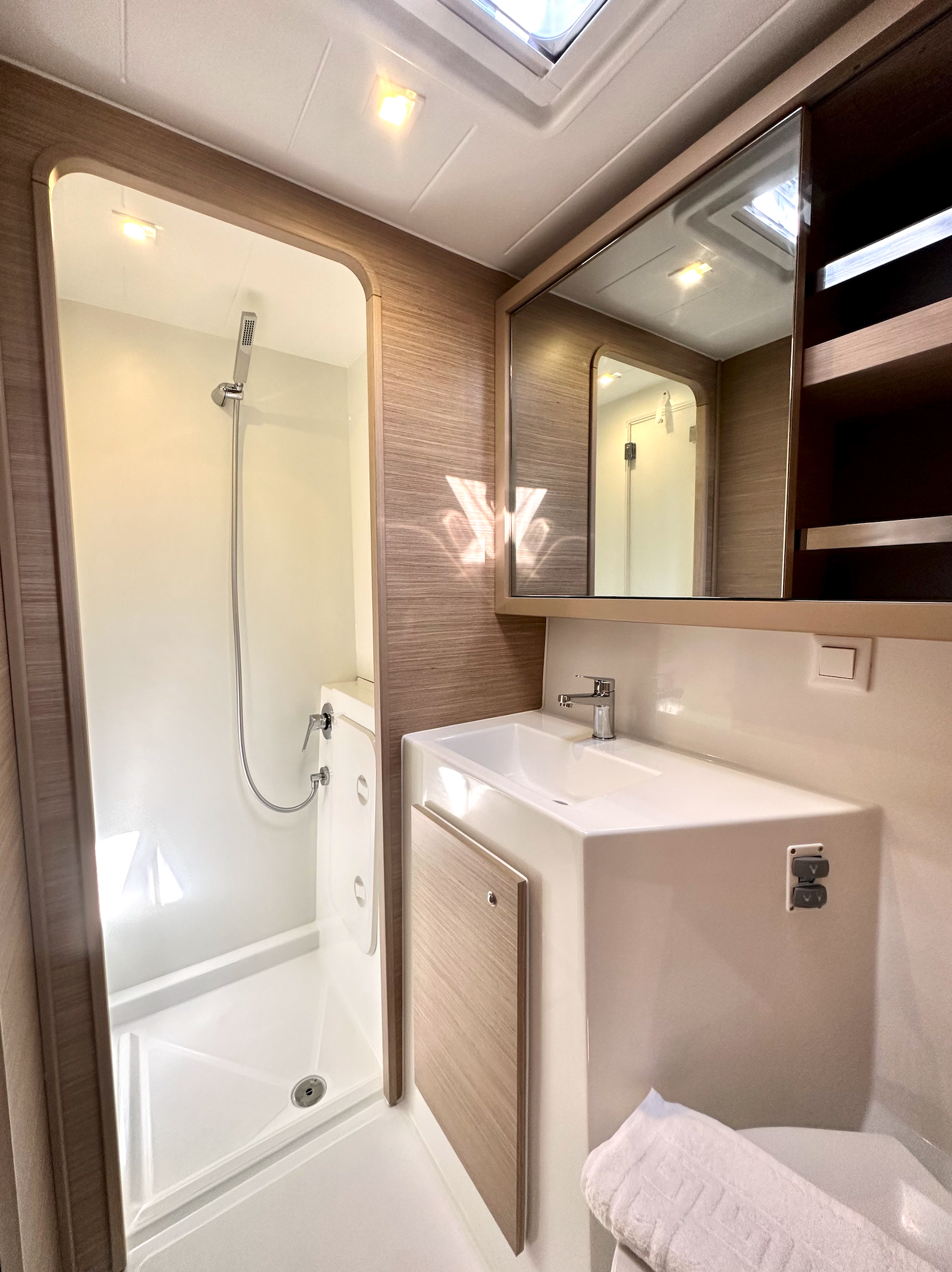 Lagoon 42 - 4 + 2 cab. — photo 20