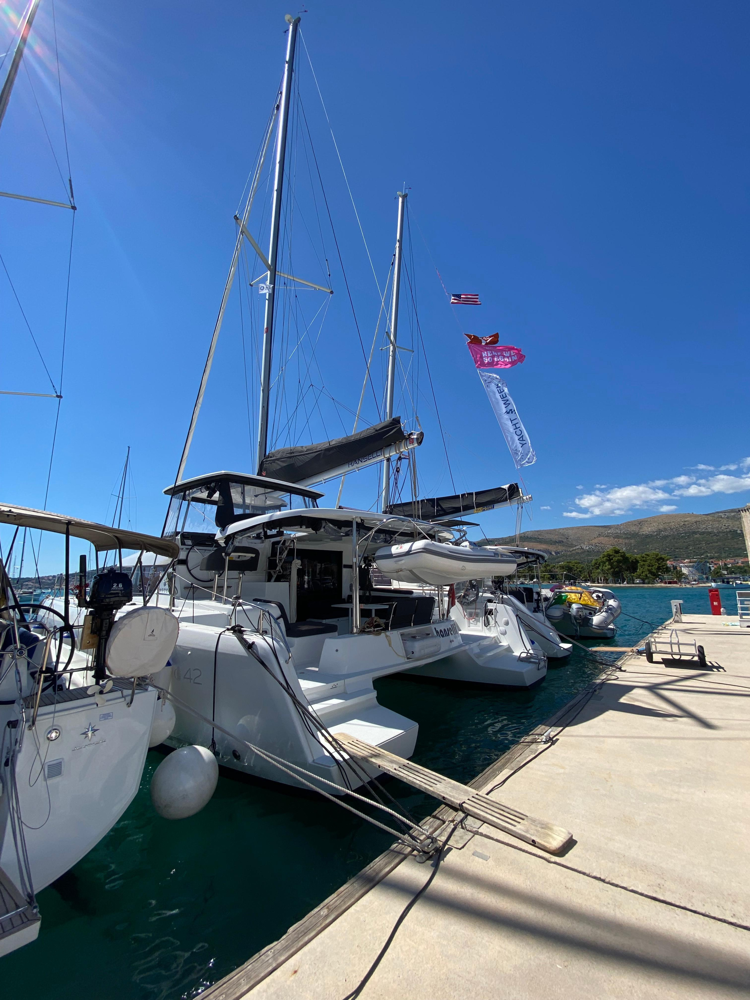 Lagoon 42 - 4 + 2 cab. — photo 3