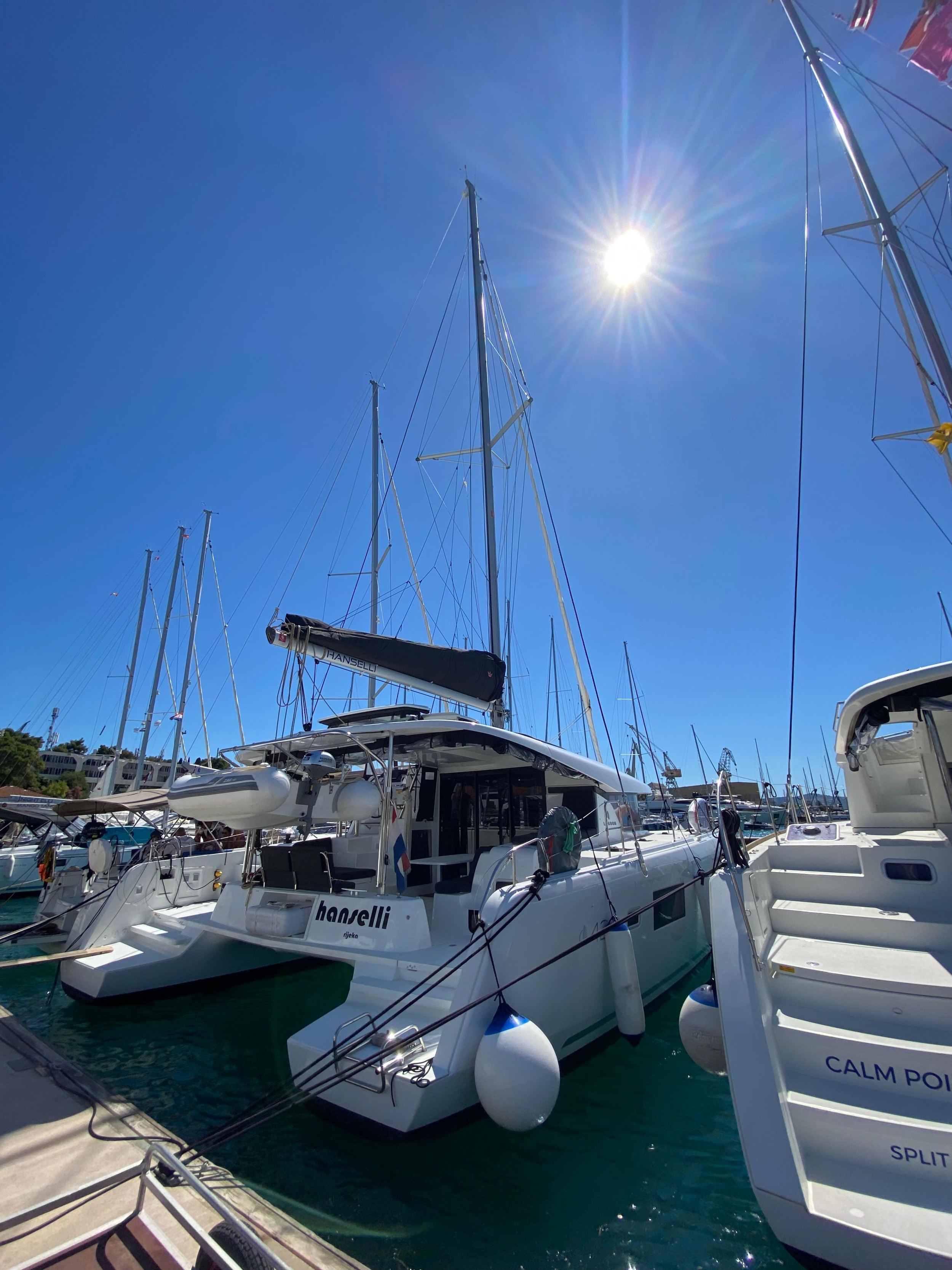 Lagoon 42 - 4 + 2 cab. — photo 4