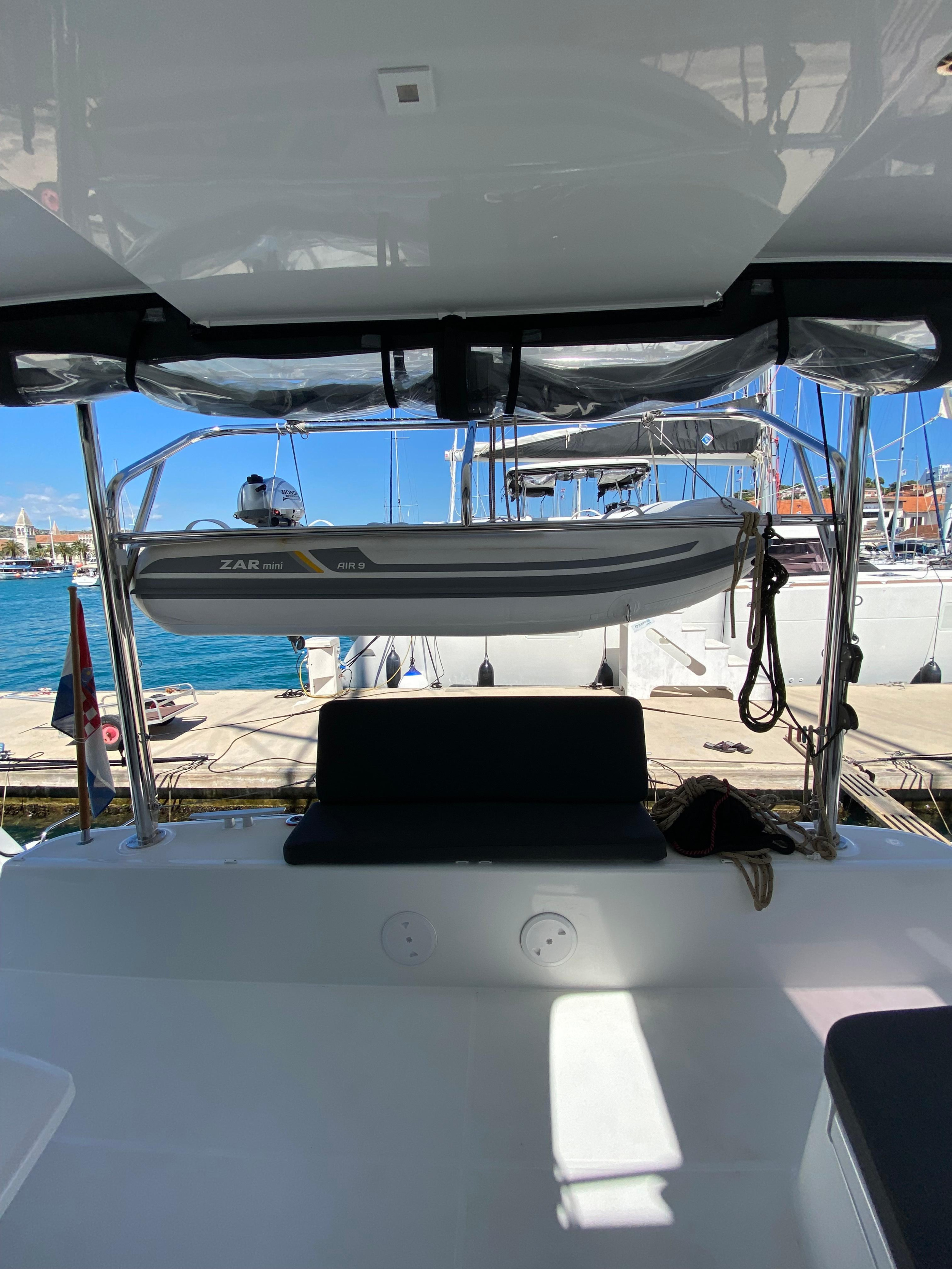 Lagoon 42 - 4 + 2 cab. — photo 6