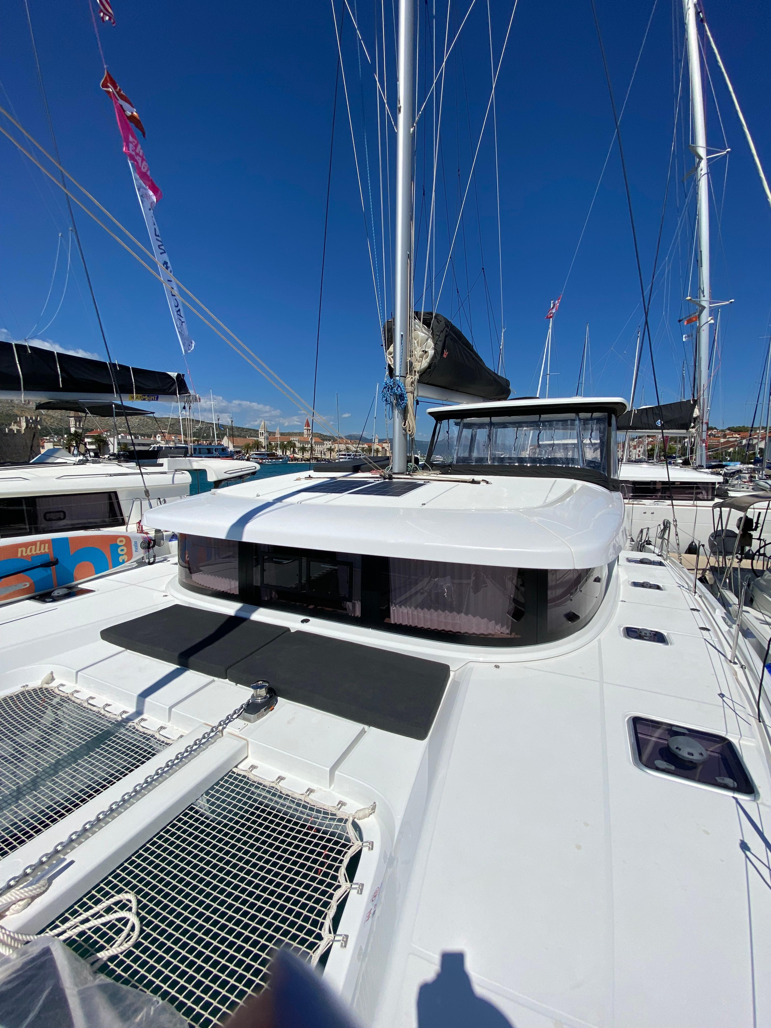 Lagoon 42 - 4 + 2 cab. — photo 7
