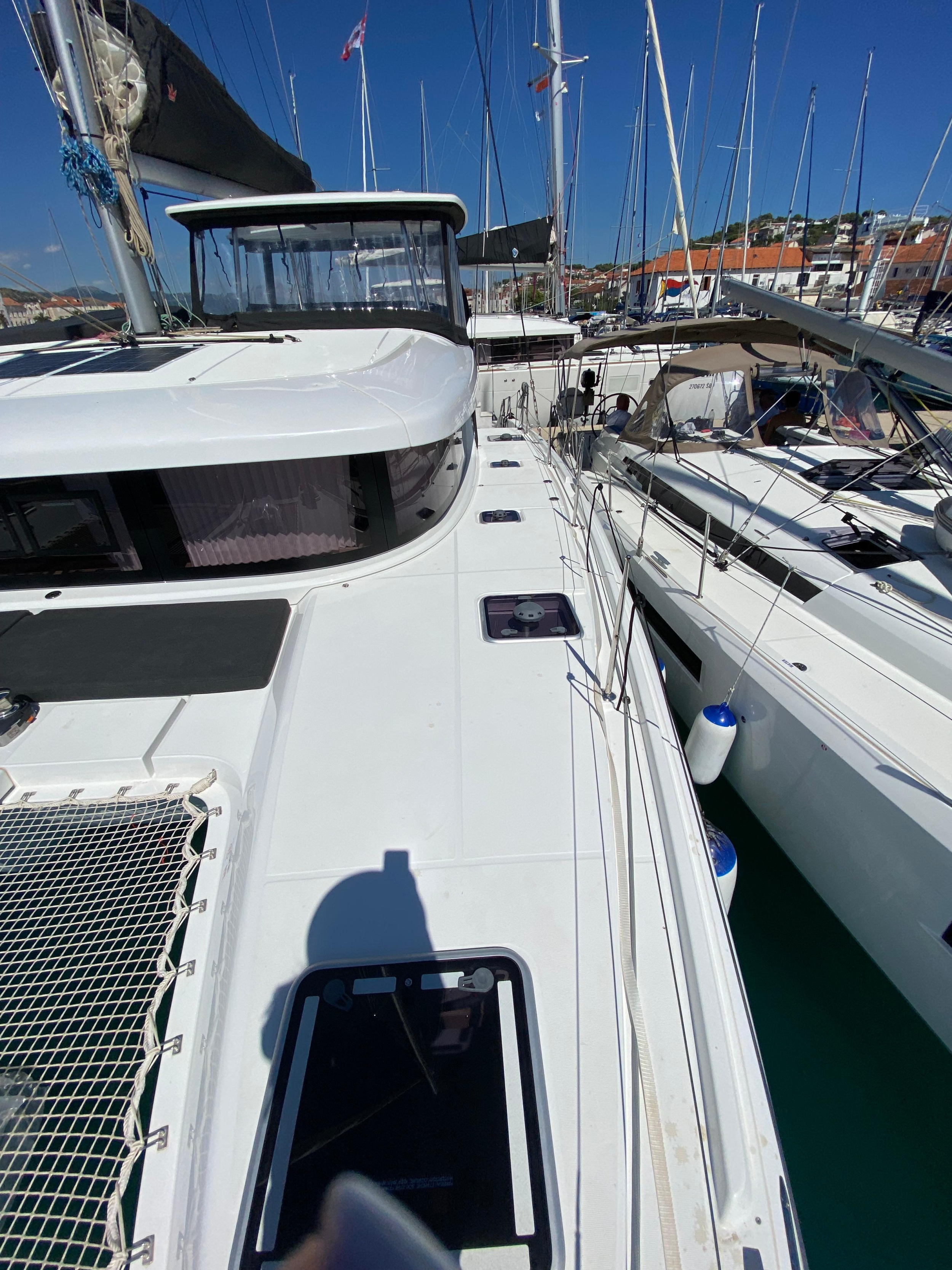 Lagoon 42 - 4 + 2 cab. — photo 14