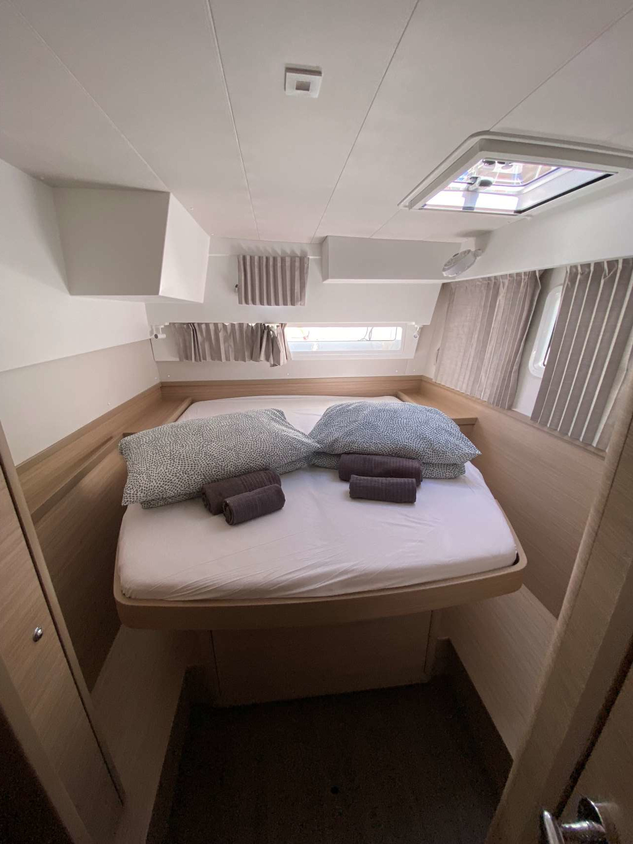 Lagoon 42 - 4 + 2 cab. — photo 23
