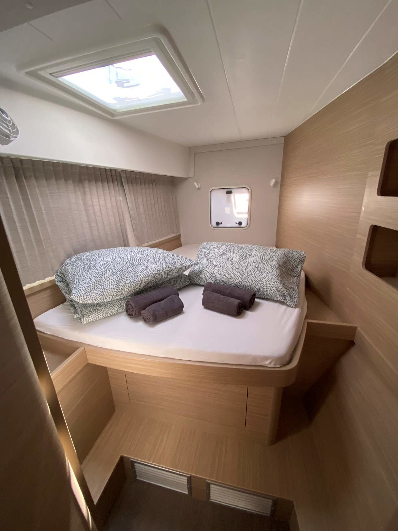 Lagoon 42 - 4 + 2 cab. — photo 24
