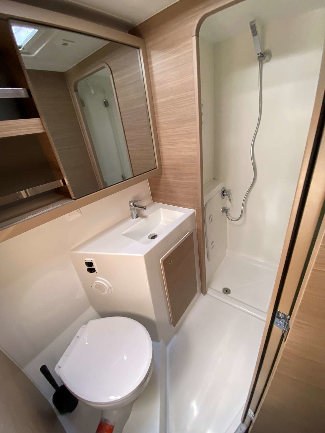 Lagoon 42 - 4 + 2 cab. — photo 27