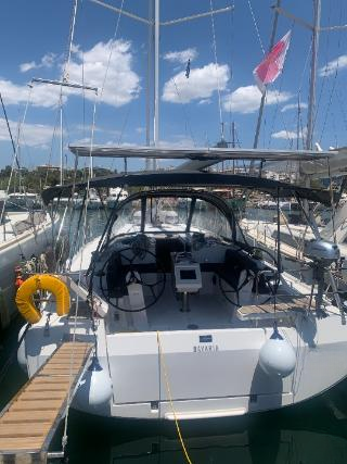 Bavaria C42 — photo 1