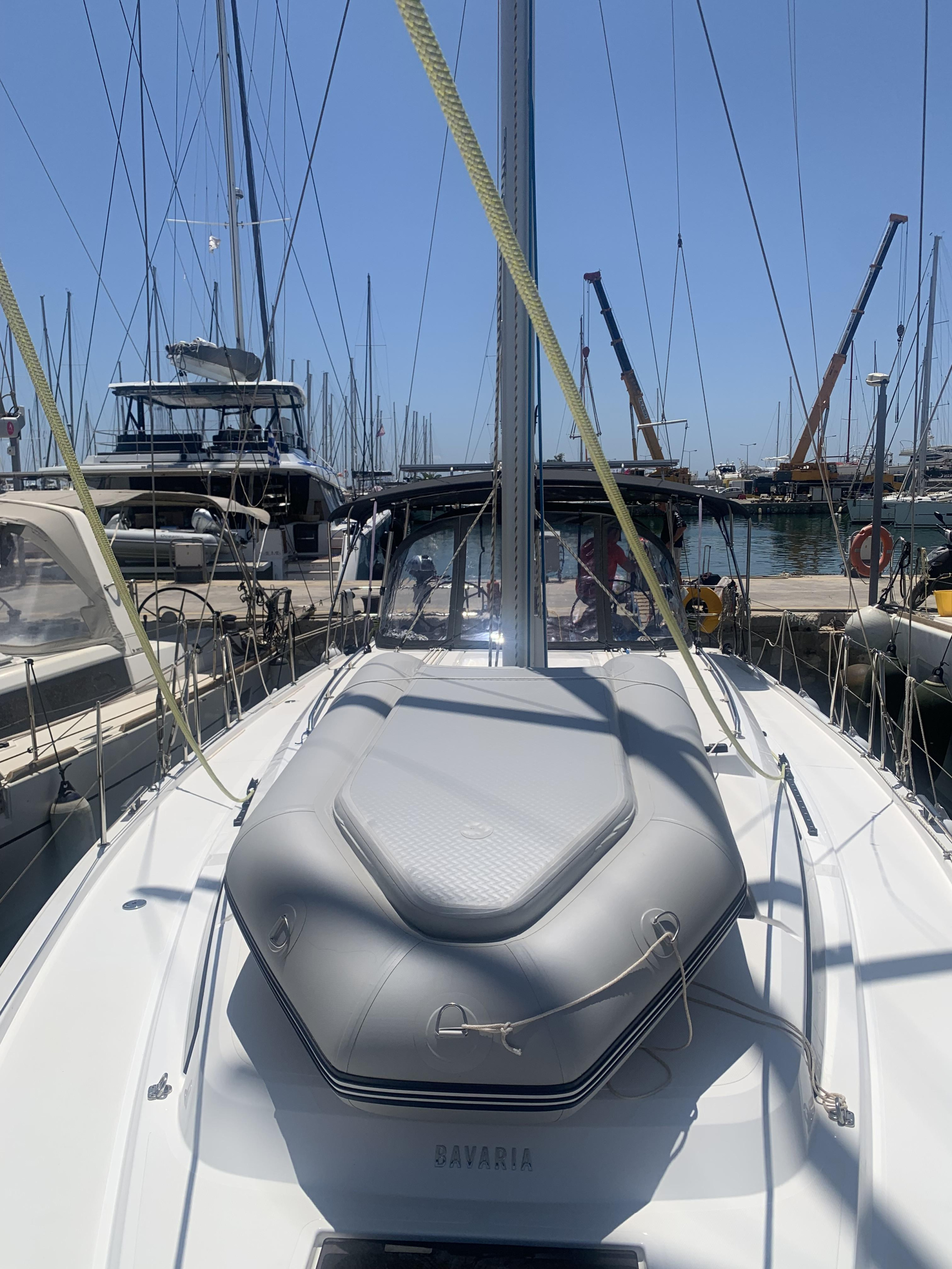 Bavaria C42 — photo 5