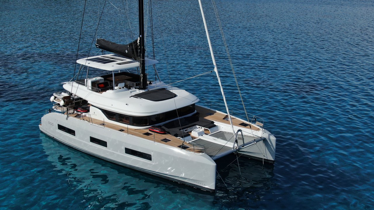 Lagoon 55 - 4 cab. — photo 1