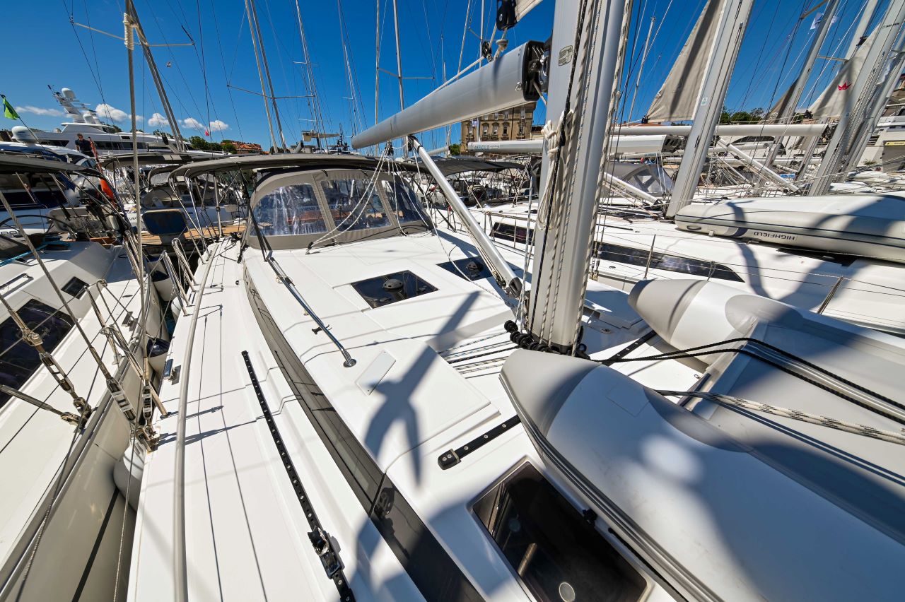 Bavaria C45 - 3 cab. — photo 11